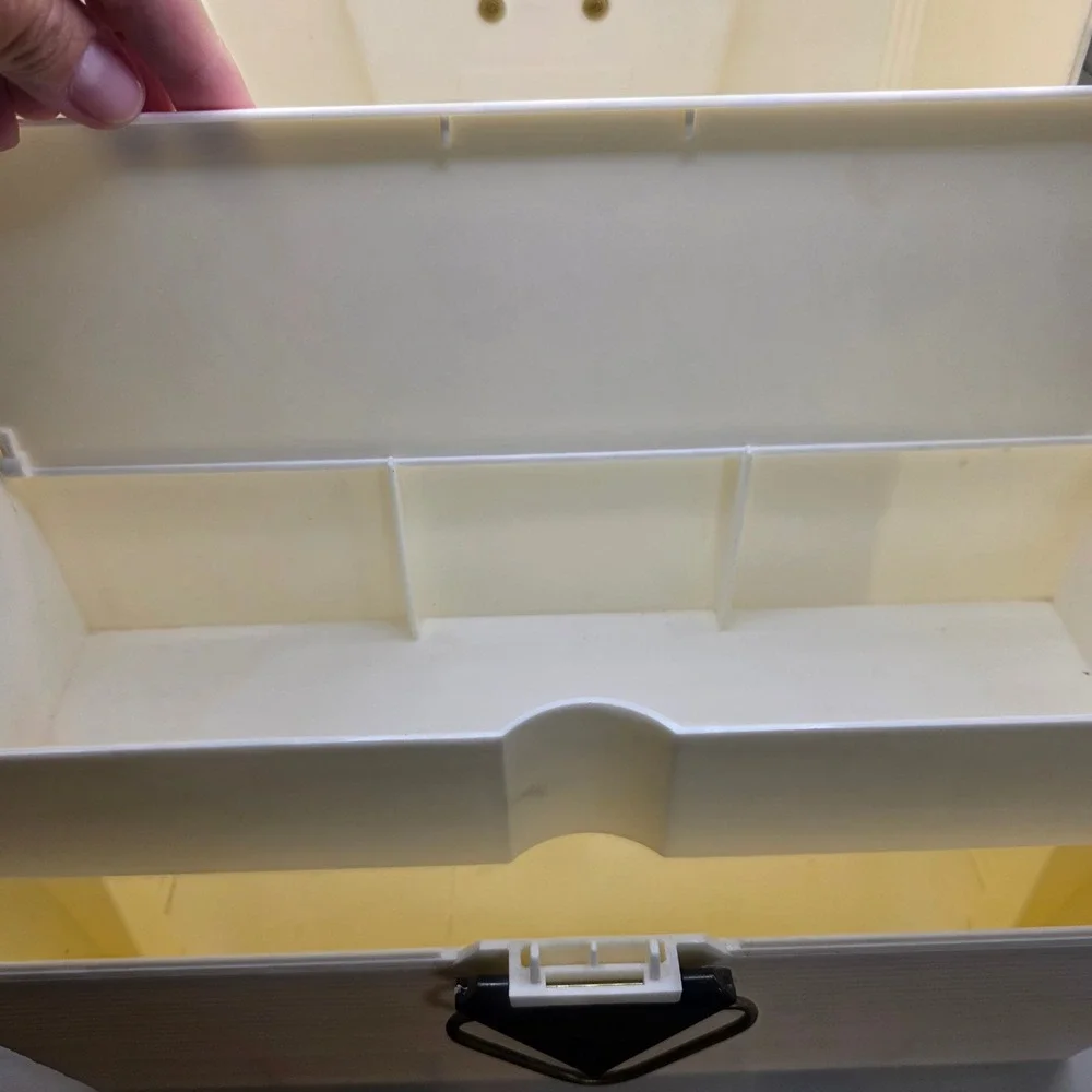 Vintage Caboodles Nail Care/ Makeup Case Cream White Ribbed 80s 90s